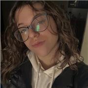 Salve! Sono una studentessa, da Napoli, iscritta all’università di Biologia che frequento da ormai un anno. Sono disponibile nel dare ripetizioni di matematica per ragazzi/e delle scuole medie, e aiuto compiti per bambini/e delle elementari